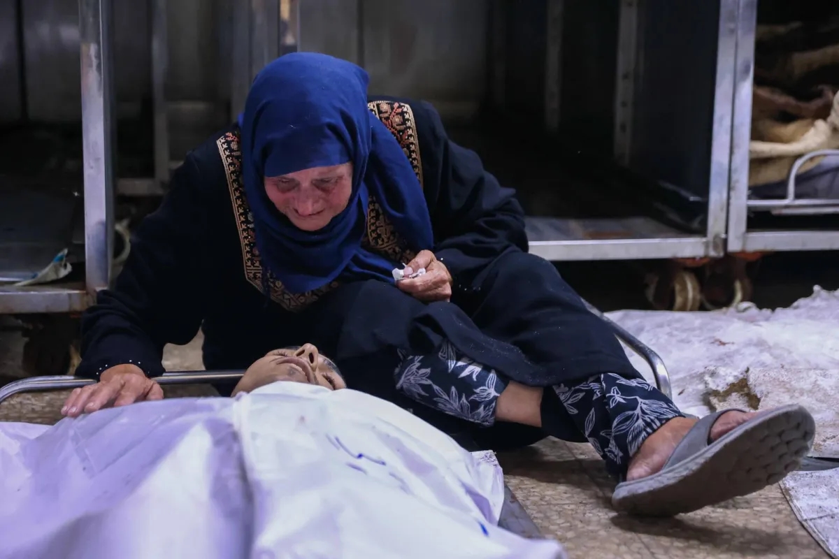 6 قتلى في قصف إسرائيلي على منزل وسط قطاع غزة