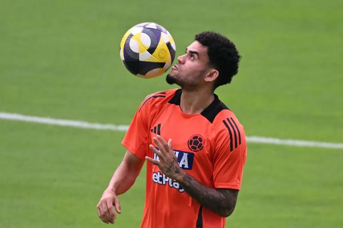 ليفربول يرفض عرض بايرن لضم دياز… واللاعب يريد الرحيل