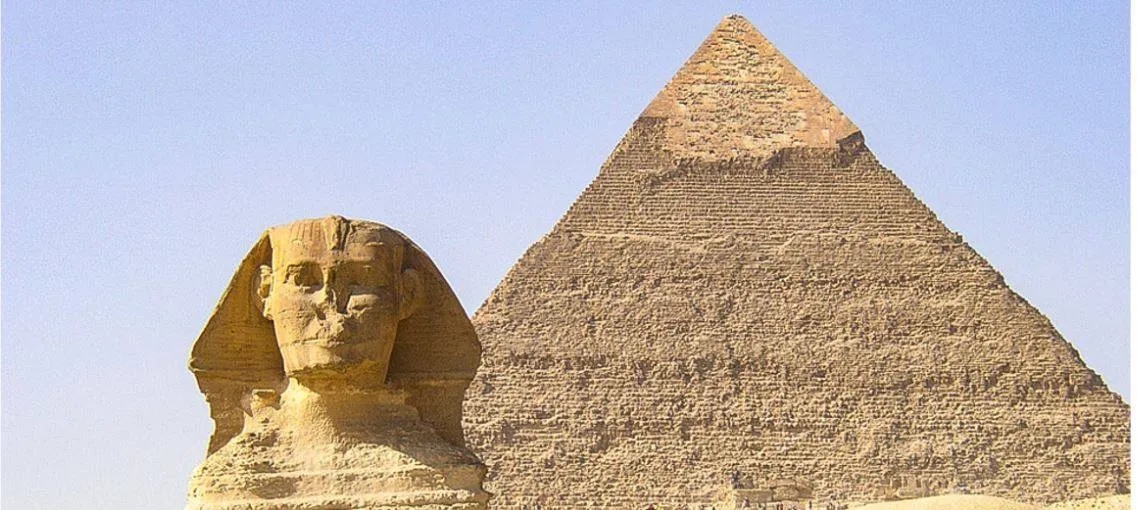 فيديو الحفر بجوار الأهرامات يثير ضجة في مصر