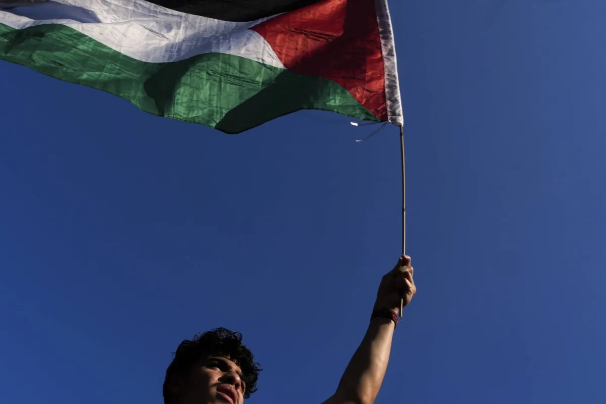 مداهمات في العاصمة الألمانية بعد اعتداء على شرطي خلال مظاهرة مؤيدة لفلسطين