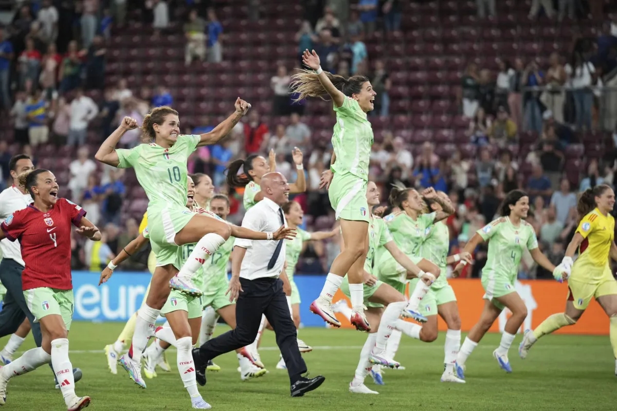يورو السيدات: إيطاليا إلى نصف النهائي لأول مرة منذ 28 عاما