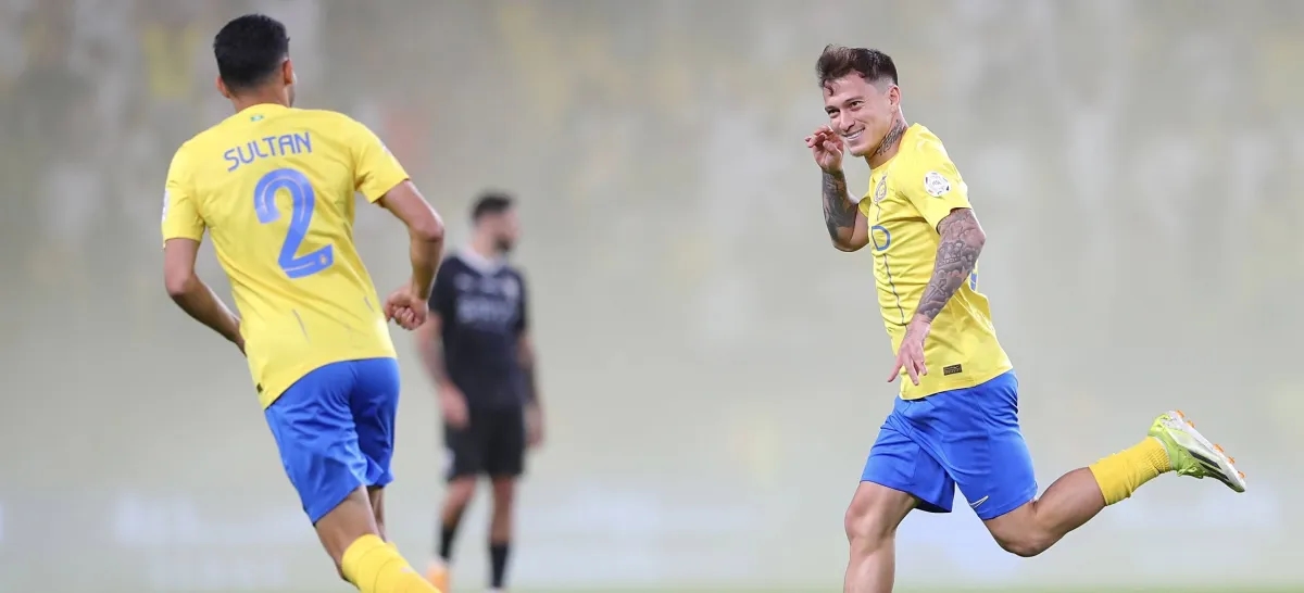 الأهلي يزاحم أندية أوروبية على «أوتافيو النصر»