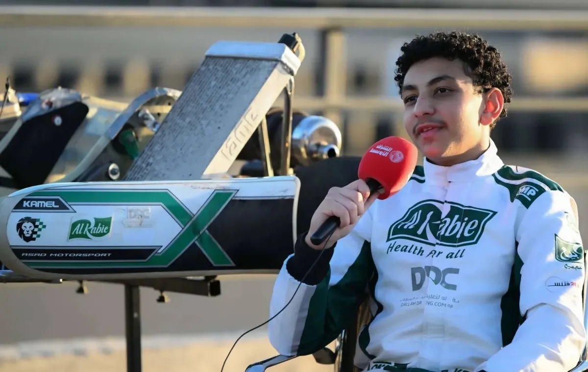 السعودي «كامل» سائق الفورمولا 4 ينضم إلى فريق إيطالي