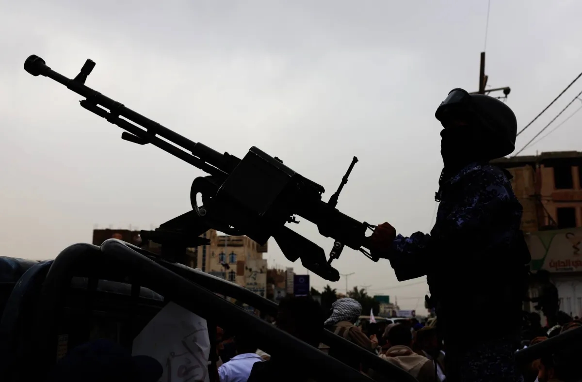 Israeli Military Attacks Houthi Targets in Yemen's Hodeidah