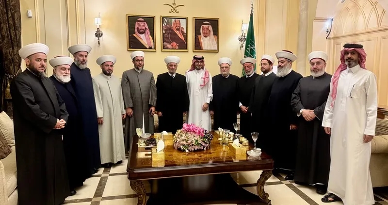 بخاري ودريان للمحافظة على «اتفاق الطائف» والإيجابية مع «الورقة الأميركية» للبنان