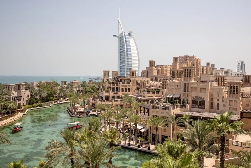 «جميرا دار المصيف» ملاذ عربي فاخر يجمع بين الأصالة والخصوصية وسط قلب دبي