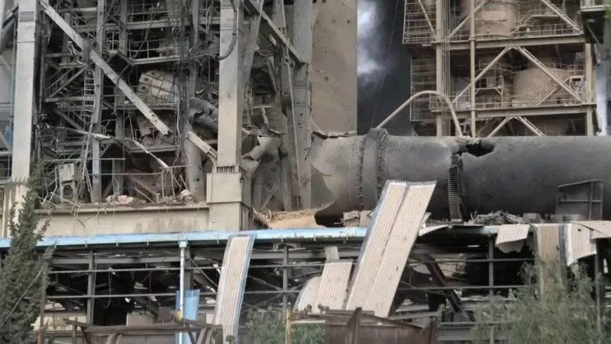 الحوثيون يواجهون احتجاجات عمالية في عمران بالاعتقالات