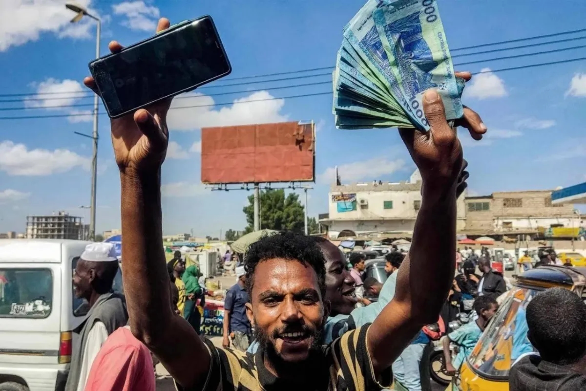 هبوط «غير مسبوق» للجنيه السوداني يعقّد الأوضاع السياسية والمعيشية