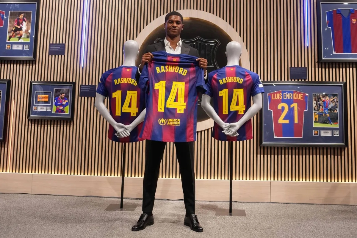 هل ينجح راشفورد في إحياء مسيرته مع برشلونة وحجز مكان أساسي؟