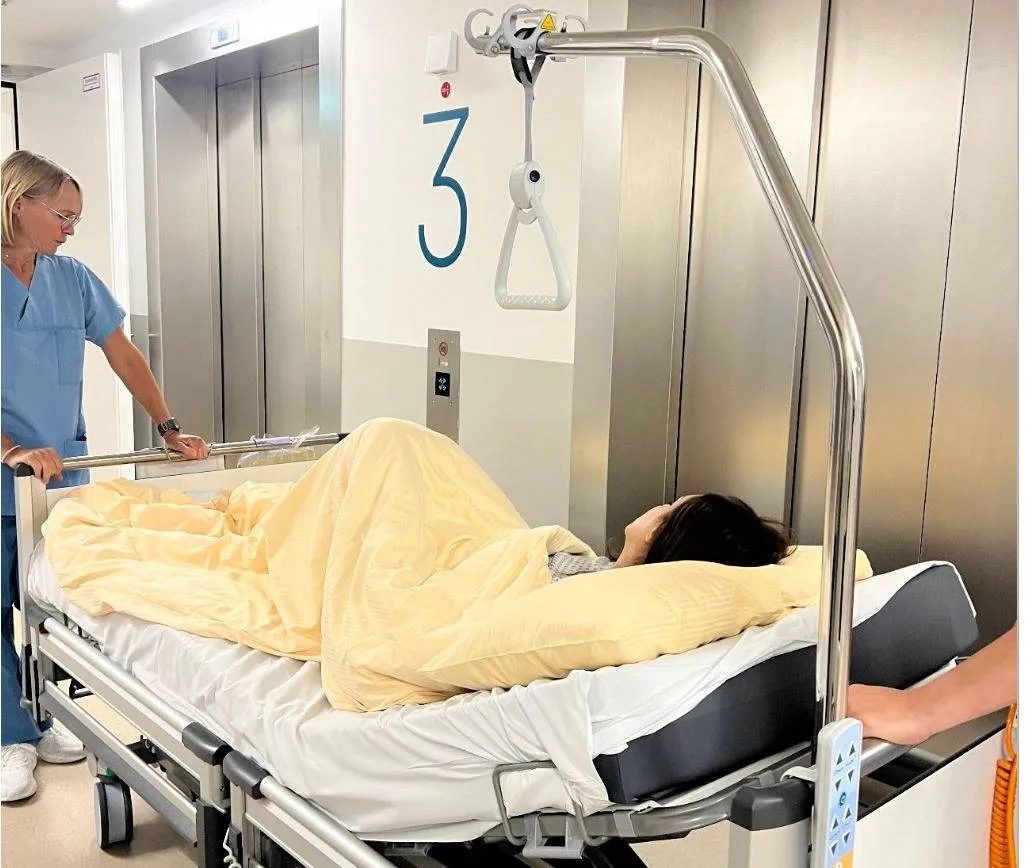 صورة أنغام في مستشفى بألمانيا تُفاقِم التخمينات حول مرضها