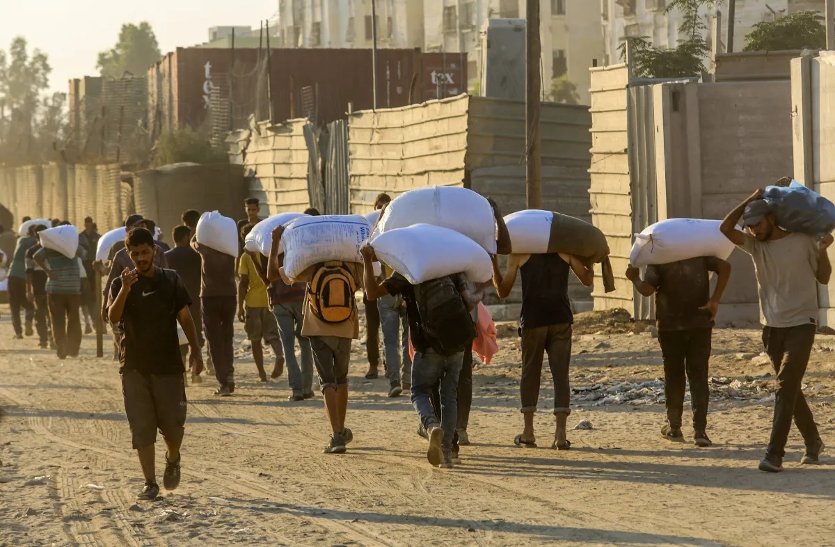 «لعبة رماية على مدنيين جوعى»... جراح بريطاني يروي فظائع الجيش الإسرائيلي بغزة