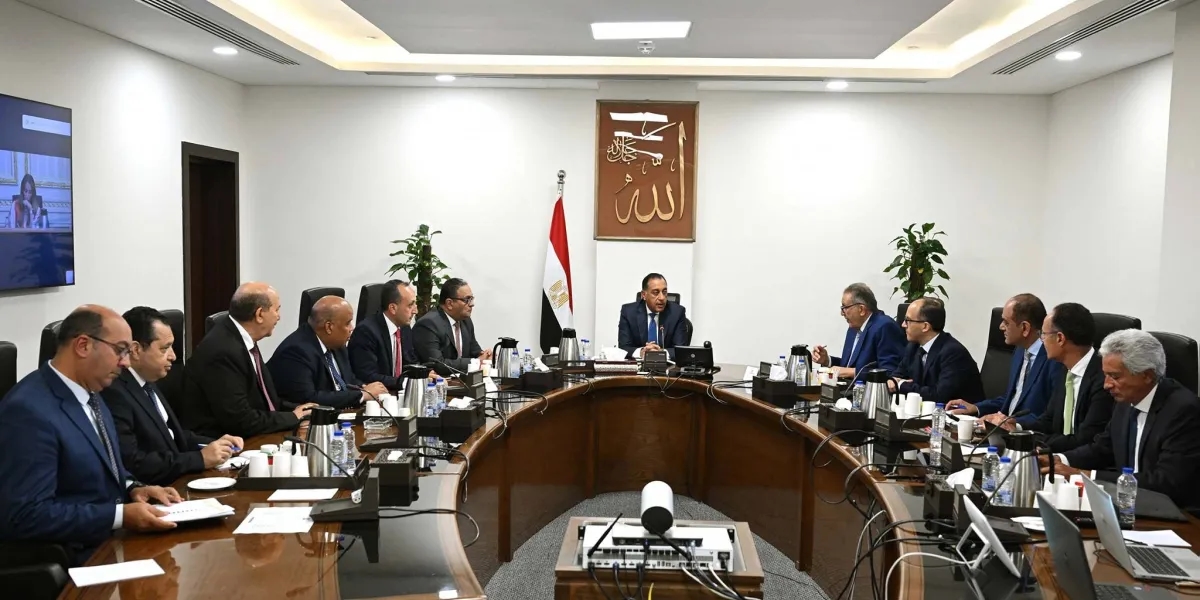 تراجع مستمر للدولار في مصر... فهل تنخفض الأسعار؟