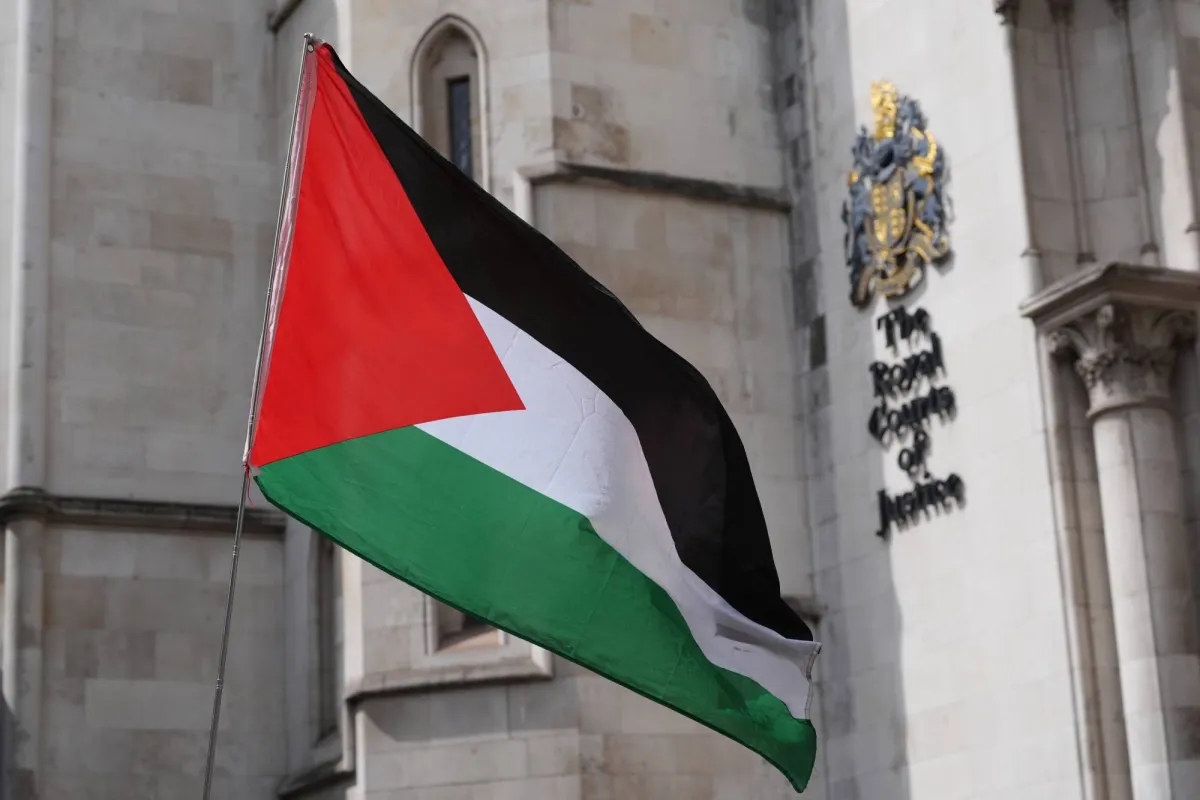 القضاء البريطاني يسمح لمجموعة «فلسطين أكشن» بالطعن في قرار حظرها