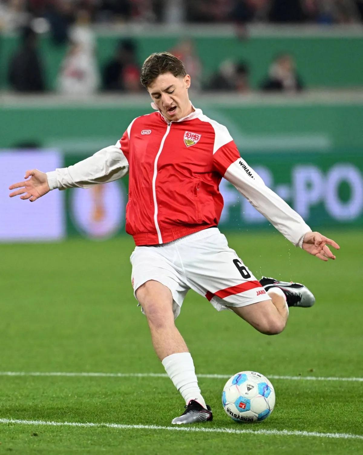 Stuttgart' Stiller Suffers Partial Ligament Tear, Out for Some Days