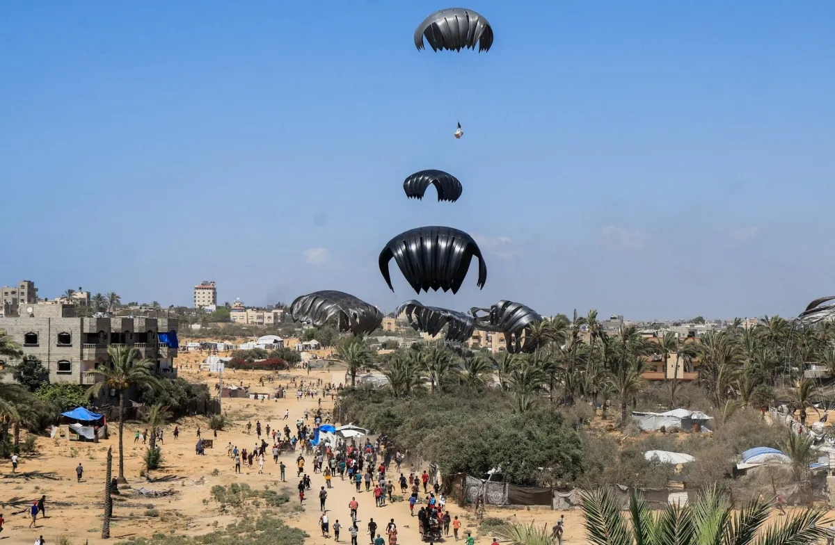 US Envoy Visits Distribution Site in Gaza as Humanitarian Crisis Worsens