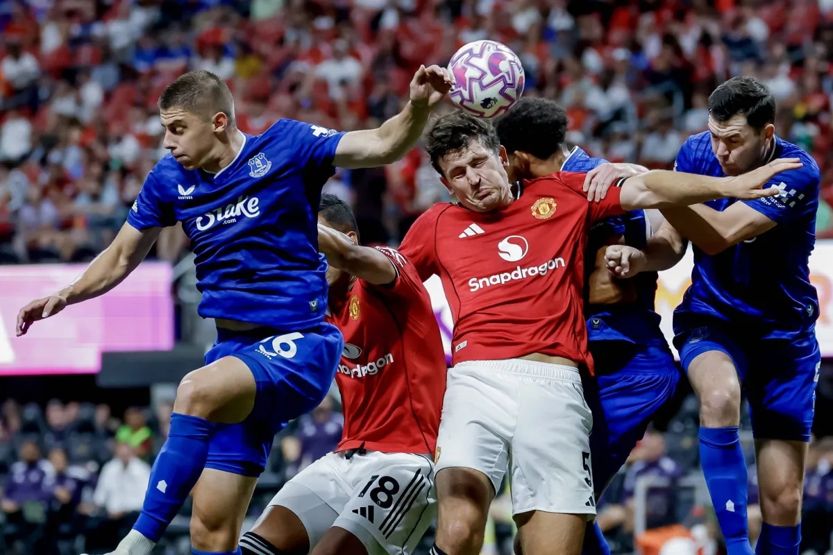 مانشستر يونايتد يتعادل مع إيفرتون ودياً