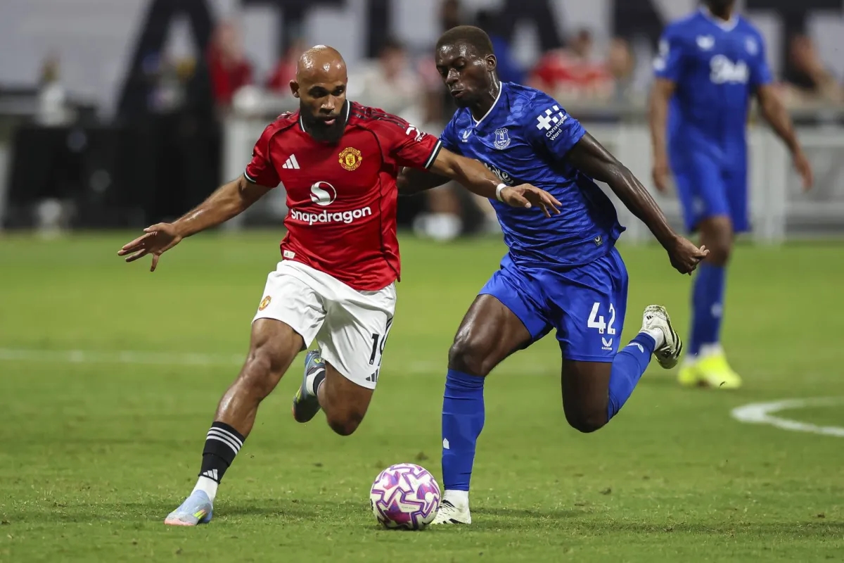 أموريم يشيد بظهور مبيومو الأول مع مانشستر يونايتد