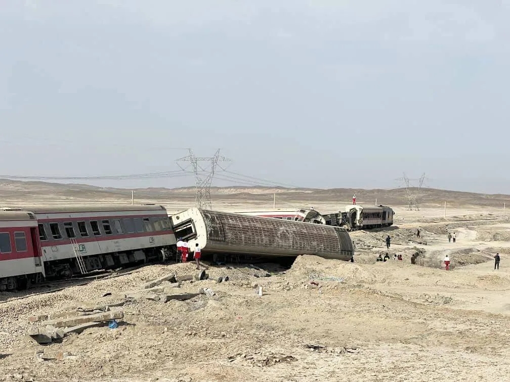 خروج قطار عن مساره في جنوب إيران يخلّف 30 جريحاً