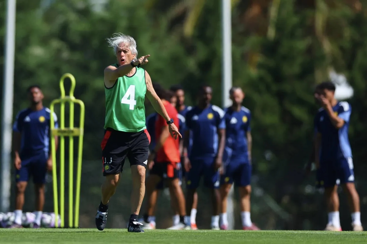 30 مليون يورو تُقرّب كومان من شعار «النصر» بمباركة خيسوس