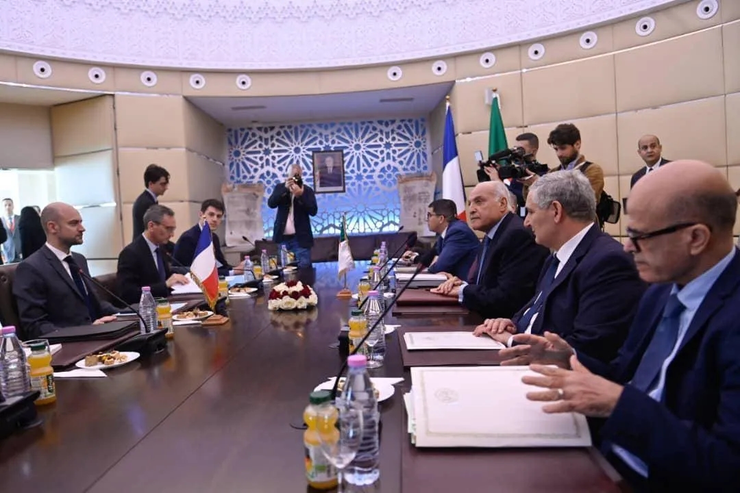رفض الجزائر تسلّم مُدان بالإرهاب يُعمق الأزمة مع فرنسا