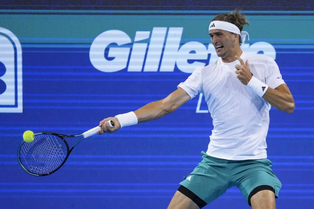 Zverev Rolls Past Home Hope into Cincinnati 3rd Round, Shelton Advances