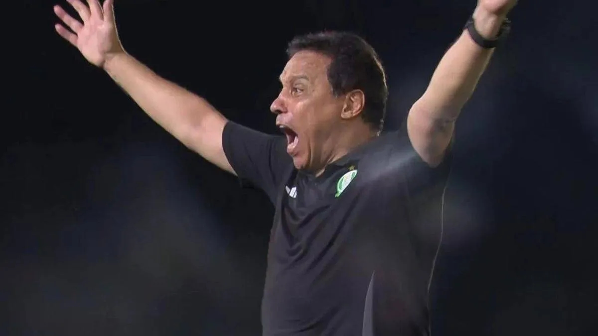 حسام البدري يقود أهلي طرابلس للفوز بالدوري الليبي للمرة الـ14