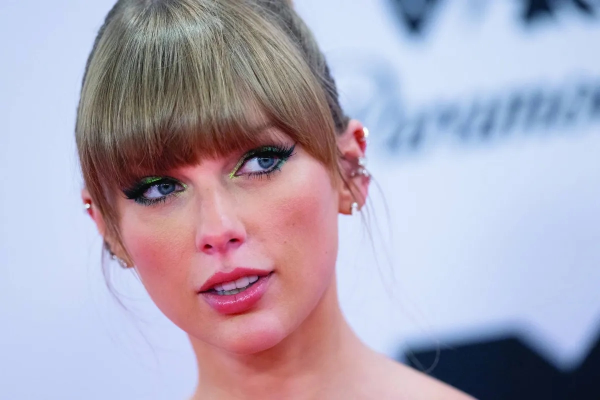 Taylor Swift's Chat with the Kelces on 'New Heights' Marks a Milestone Moment for Podcasts