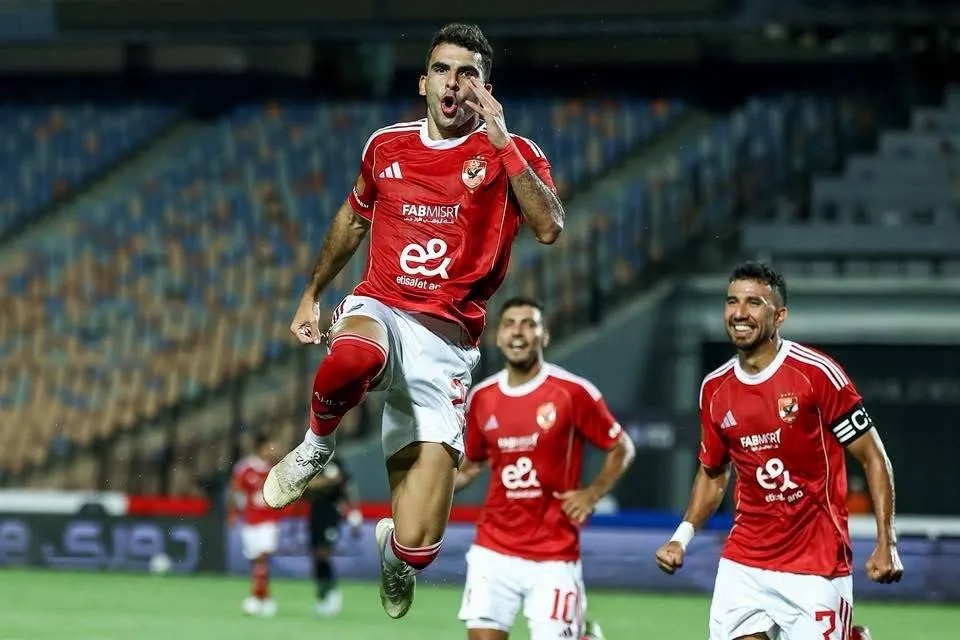 الدوري المصري: الأهلي يقسو على فاركو برباعية