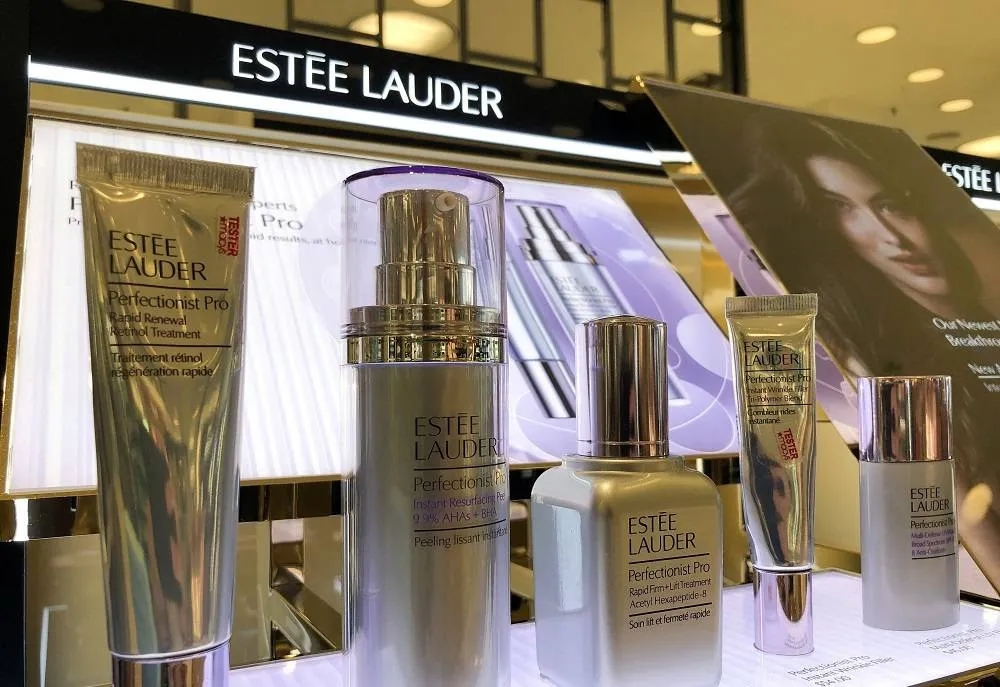 Estee Lauder Forecasts Annual Profit Below Estimates as Tariffs Hit