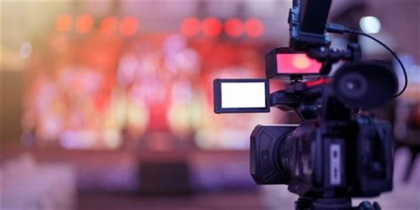 راتبها خياليّ... إعلاميّة لبنانيّة شهيرة تكشف كم تتقاضى لتقديم برنامج شهير!