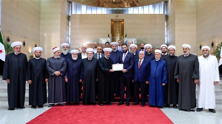 دريان يكرّم الشرع: أتينا إليكم كما يأتي الشقيق إلى شقيقه!