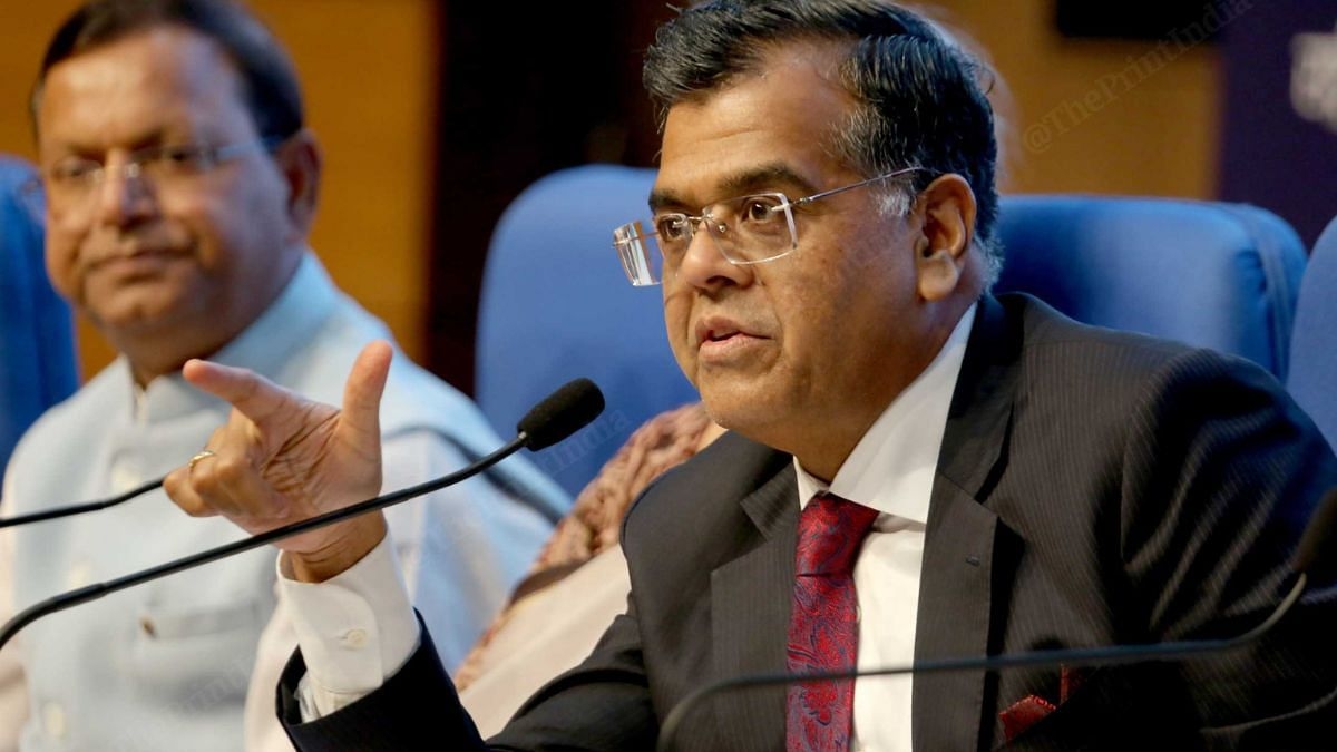 TV Somanathan's letter is a reminder—civil servants must roll out the red carpet for investors