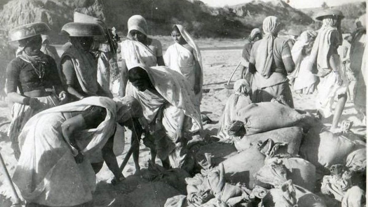 In Bhuj, clouds of war brought back 1971 memories. When hundreds of women rebuilt IAF runway by hand