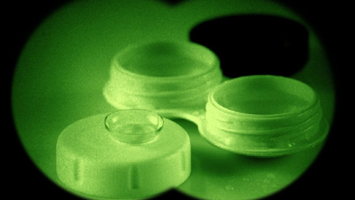 007 would drool. Chinese researchers invent contact lenses that let you see even with your eyes closed
