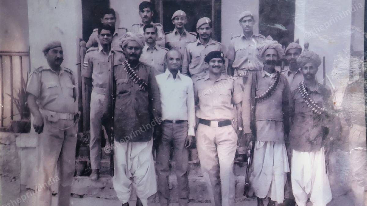 Few can trace footprints in the sand. When India-Pakistan tensions rise, Gujarat calls on ‘Pagis'