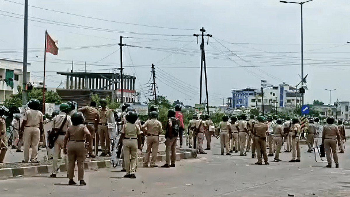 Uttar Pradesh: Stone pelting on Dalit wedding procession, caste tension in Etah village