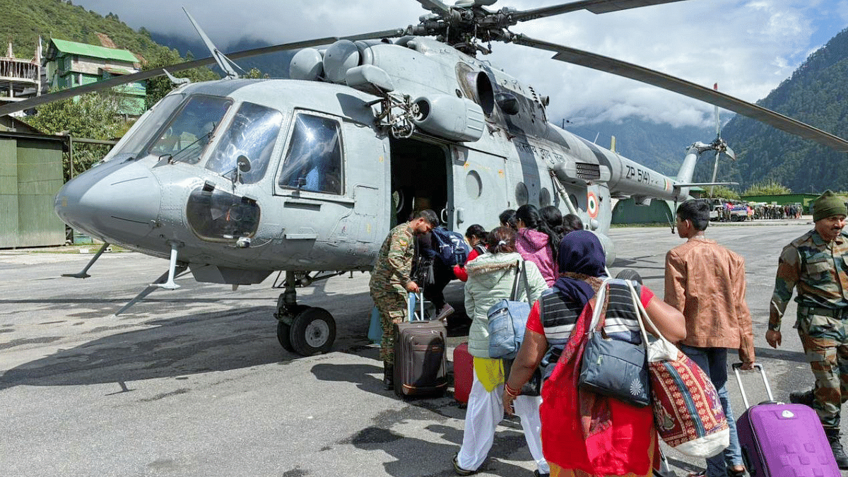 Rescue ops begin in Sikkim, first batch of stranded tourists successfully evacuated from Chaten