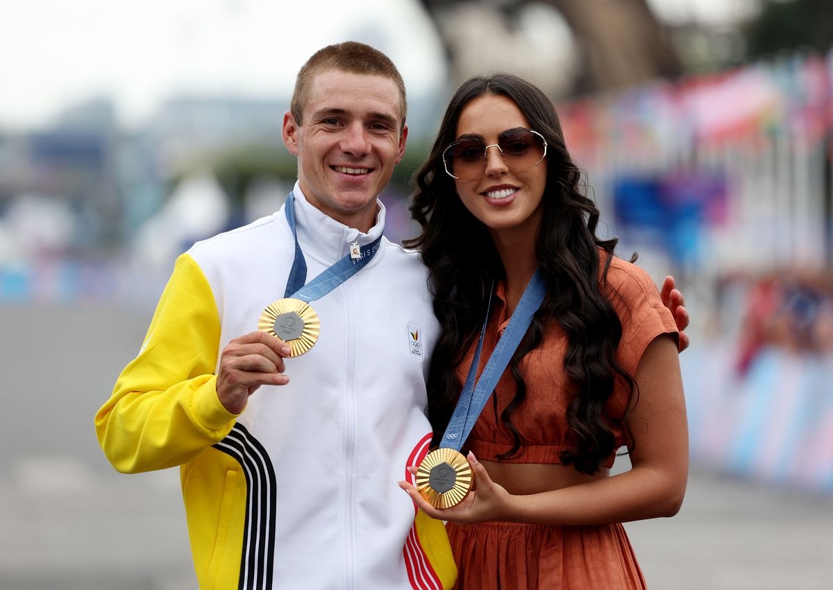 Belgian cyclist defends wife's Moroccan family against TV claims : «Their success is their own»