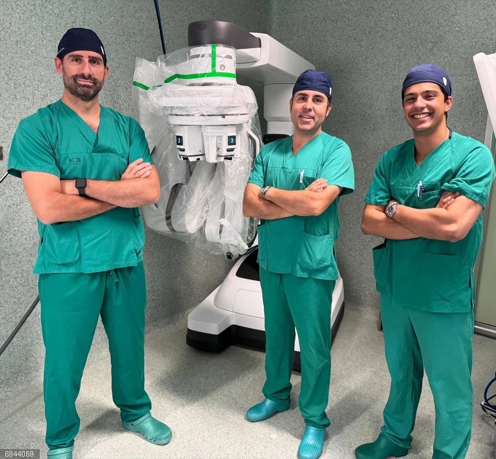 Moroccan doctor Ghali Belkahia pioneers robotic surgery breakthrough in Europe