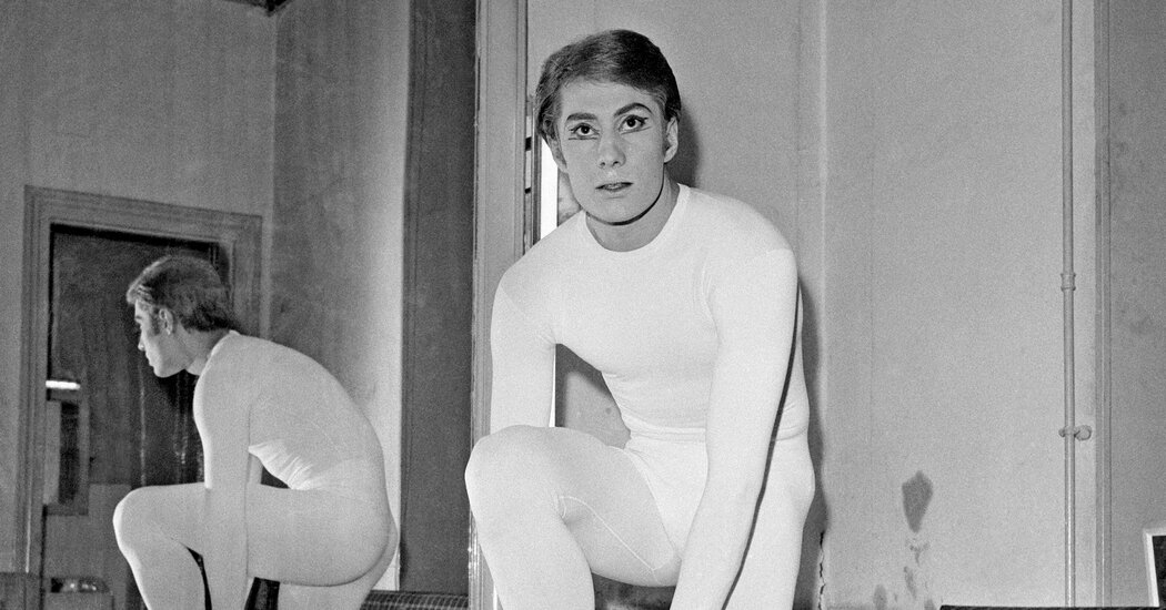 Jean-Pierre Bonnefoux, Sinuous Ballet Dancer and Choreographer, Dies at 82