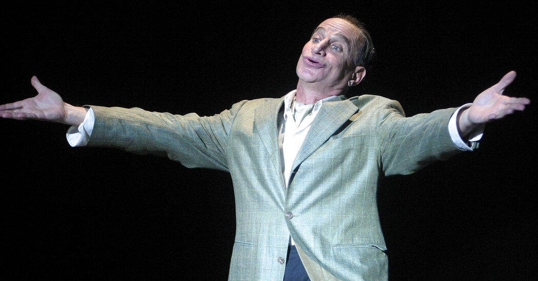 Stephen Mo Hanan, Who Played Three Roles in ‘Cats,' Dies at 78
