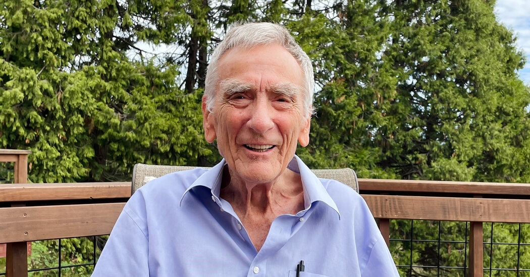 Franklin W. Stahl, 95, Dies; Helped Create a ‘Beautiful' DNA Experiment