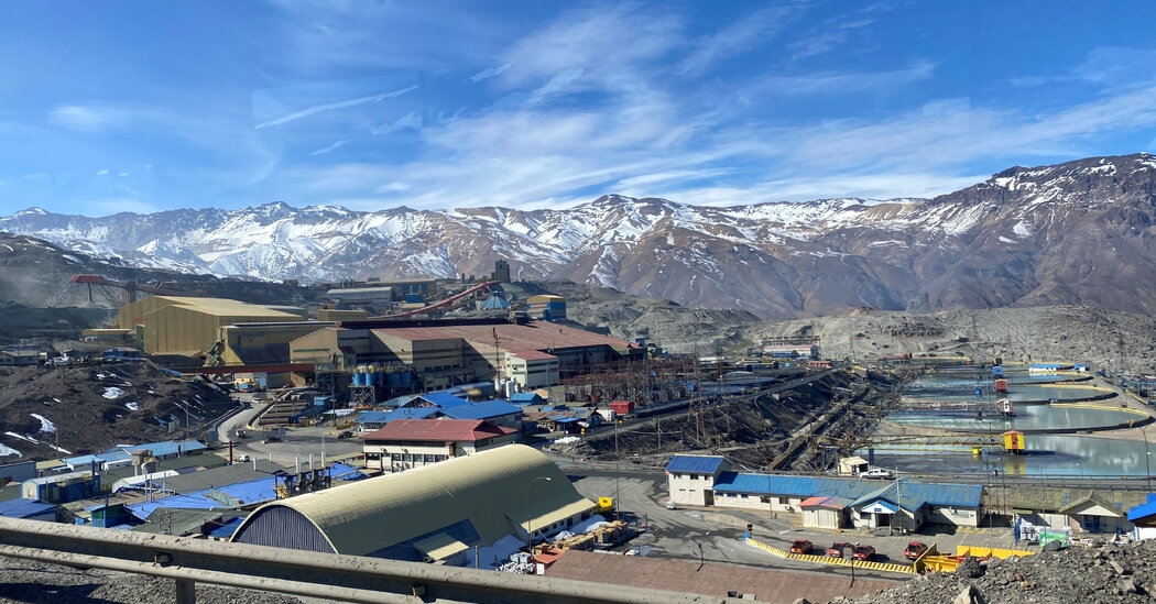5 Missing After Deadly Mine Collapse in Chile