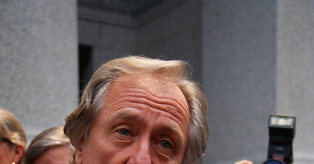 Gerry Spence, Courtroom Showman in Buckskin, Dies at 96
