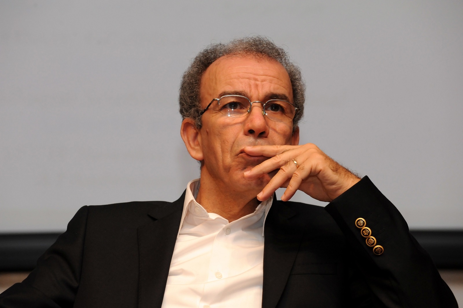 عصيد يدافع عن لشكر