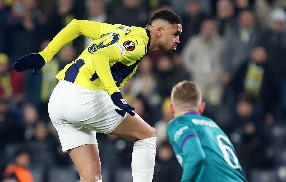 النصيري يعزز فوز فنربخشة التركي بهدف في شباك أندرلخت