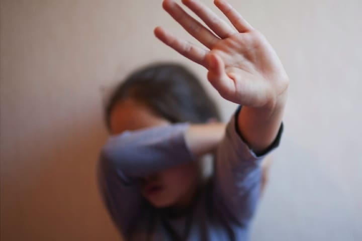 30 سنة سجنا لمسنين اغتصبوا طفلة معاقة ذهنيا بالعطاوية
