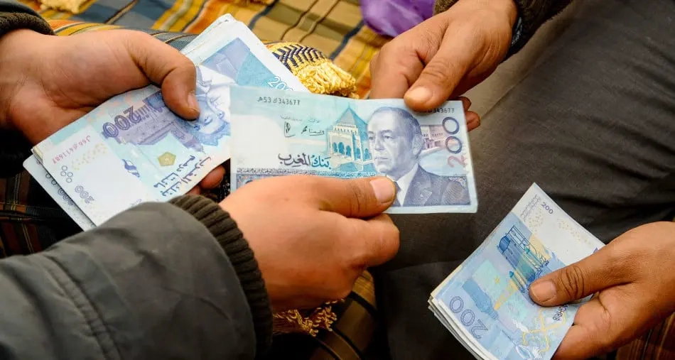أسعار صرف أهم العملات الأجنبية اليوم الثلاثاء مقابل الدرهم