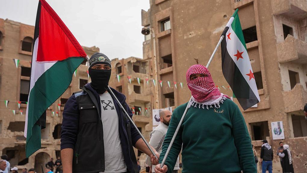 الفلسطينيون في سوريا: ما هو مصير الفصائل في مشهد الحكم الجديد؟