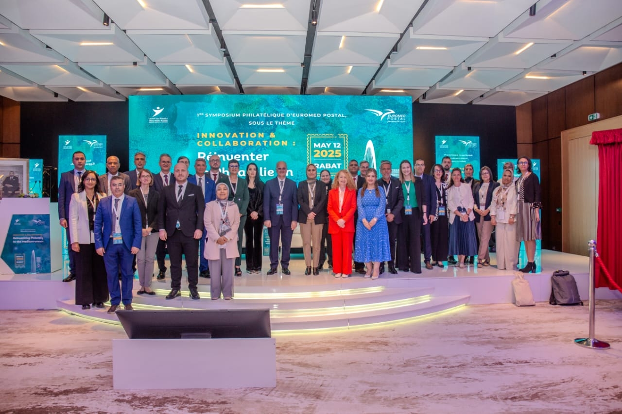الرباط تحتضن أول ندوة أورومتوسطية للطوابع البريدية: طابع الزليج يجسد الابتكار والتعاون